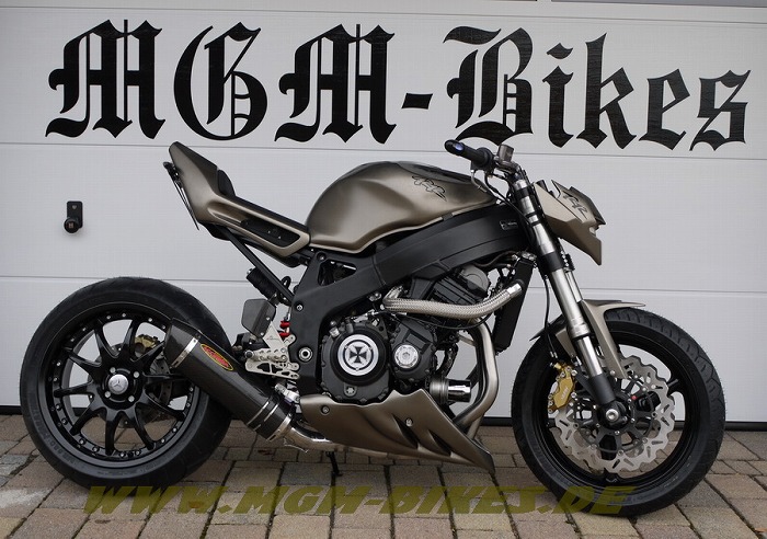 22a W新作送料無料 交換 汎用 バイク オートバイ パーツ ブラック 黒 フロント カウルマスク ウインカー