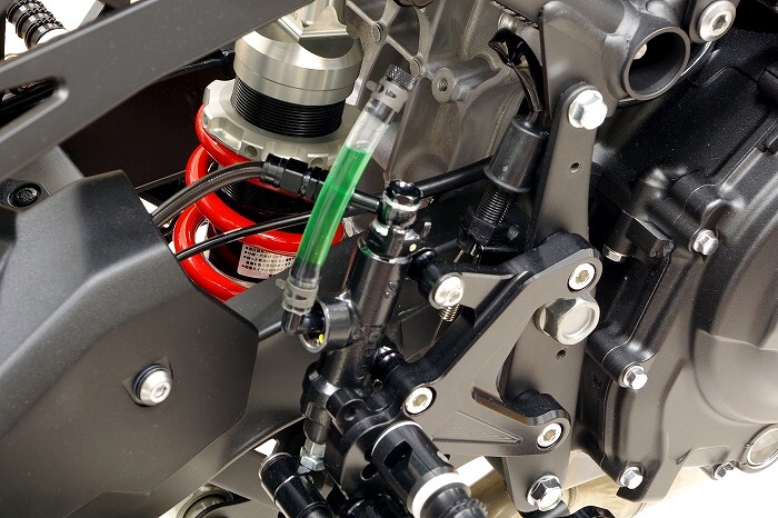 カワサキZ400 YSS製リアショック取り付け他 カワサキZ400 YSS製リアショック取り付け他