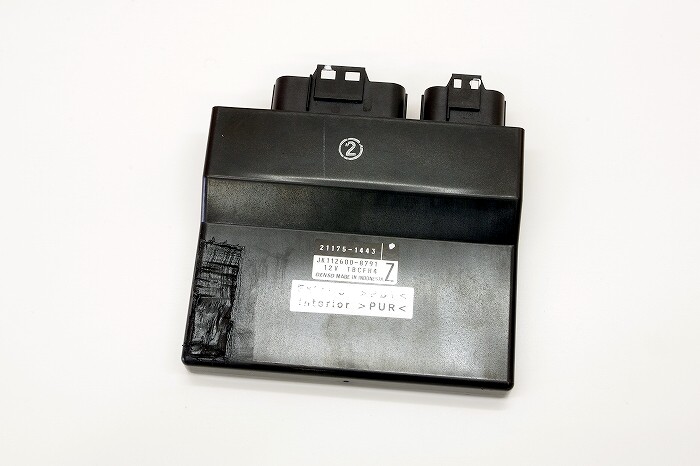 3UPJ=88560118]カワサキ・Z400(EX400G)純正 ECU 21175-1443