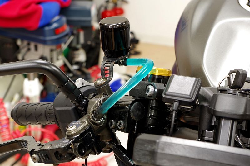 カワサキZX-25R SE（2023） ブレーキパッドをスペック3に交換
