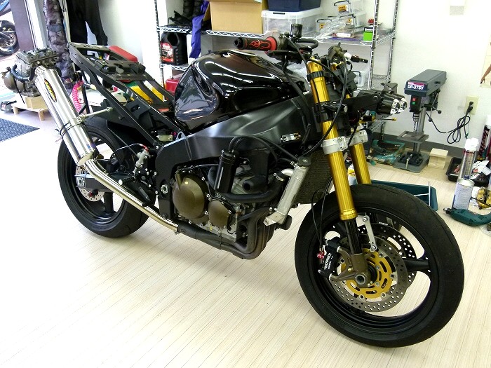 カワサキzx 6rrのエンジンの載せ換え